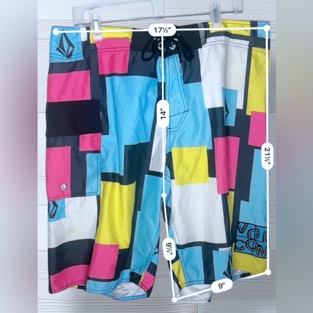 VOLCOM Men’s Vintage 90’s Colorblock Geometric Polly Pack Hybrid Shorts - Picture 9 of 11
